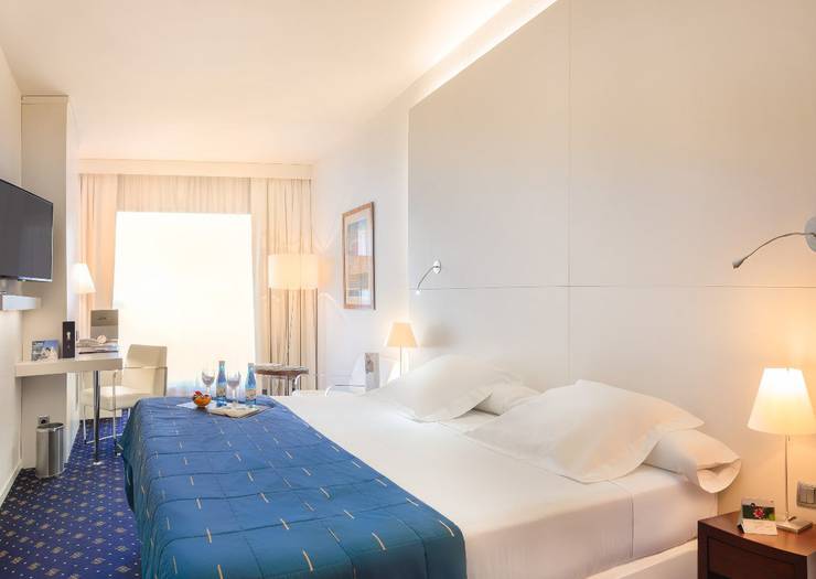 Junior suite familiar Hotel SH Valencia Palace Junior suite familiar Hotel SH Valencia Palace