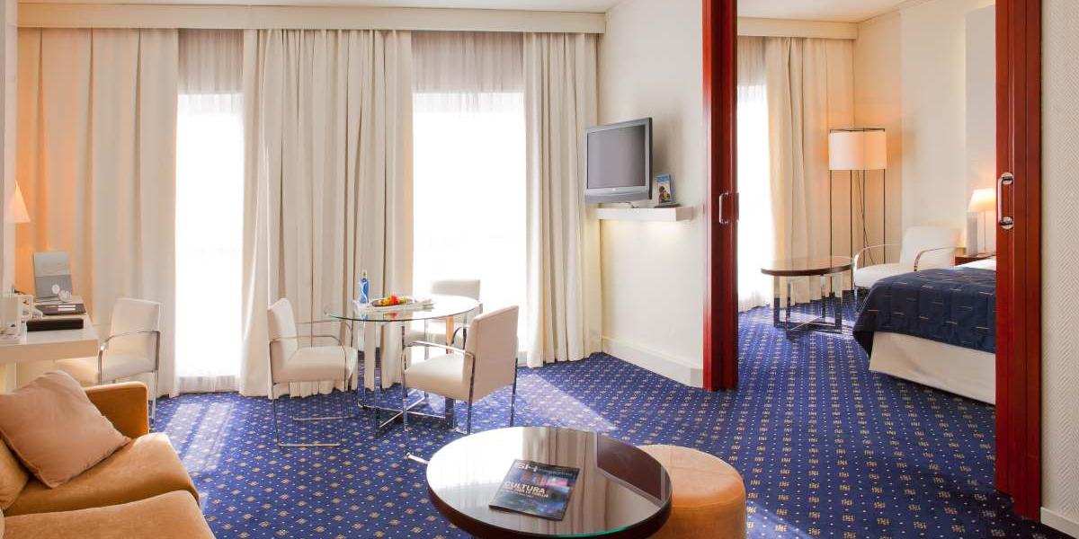 Junior suite SH Valencia Palace Hotel Junior suite SH Valencia Palace Hotel